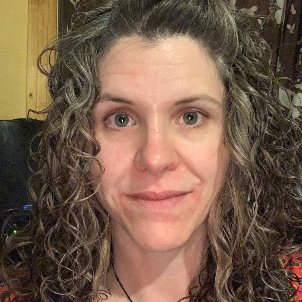 Meet your Posher, Cassandra